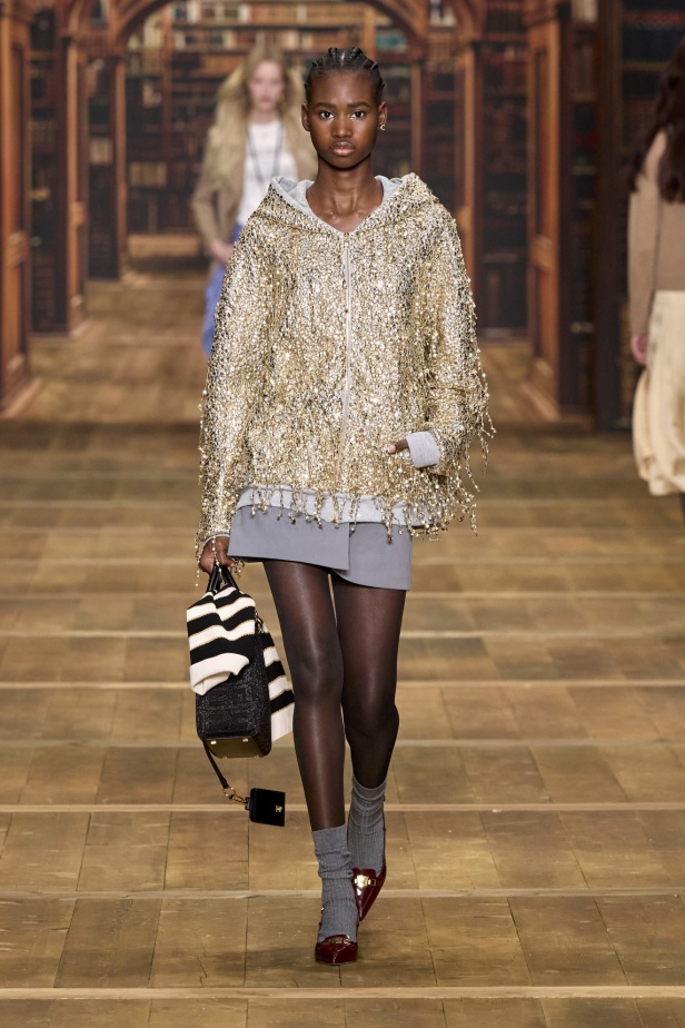 مجموعة Elisabetta Franchi لخريف وشتاء 2024