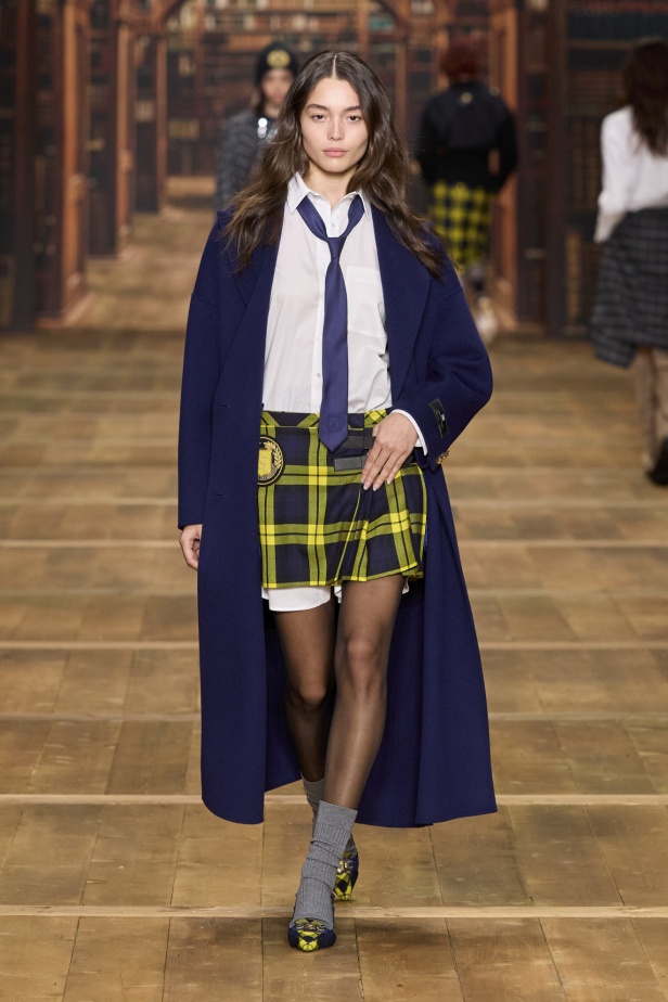 مجموعة Elisabetta Franchi لخريف وشتاء 2024