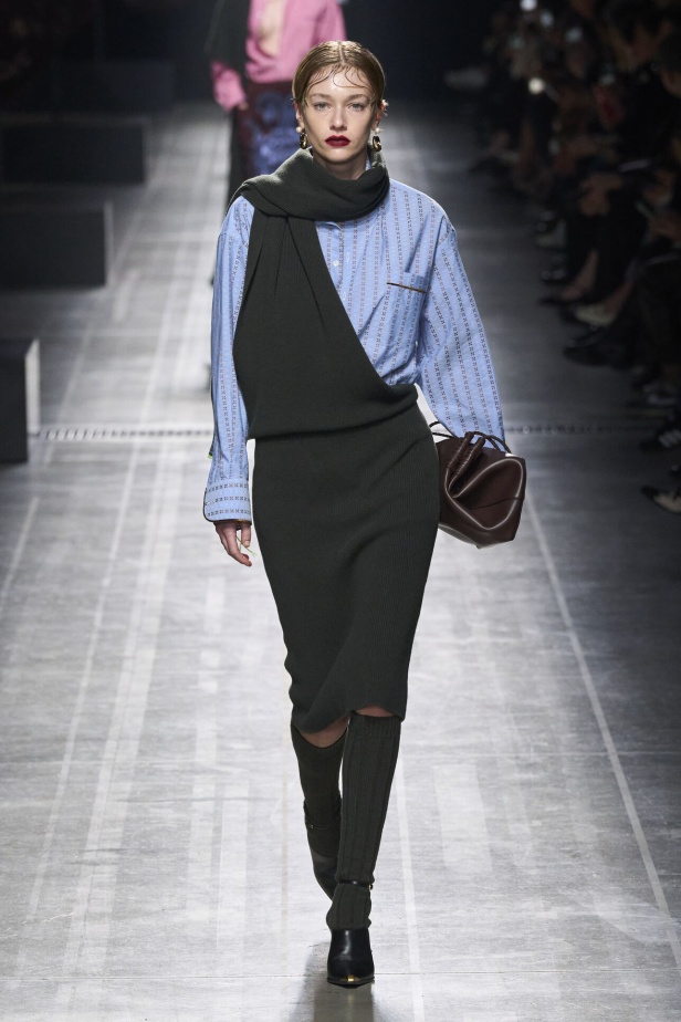 عرض أزياء Etro لموسم خريف وشتاء 2024 في ميلانو