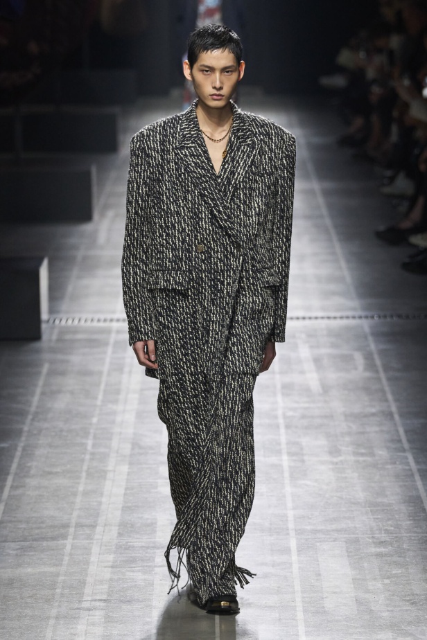 عرض أزياء Etro لموسم خريف وشتاء 2024 في ميلانو