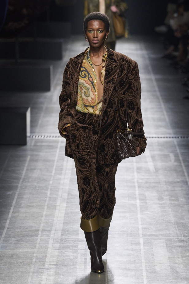عرض أزياء Etro لموسم خريف وشتاء 2024 في ميلانو