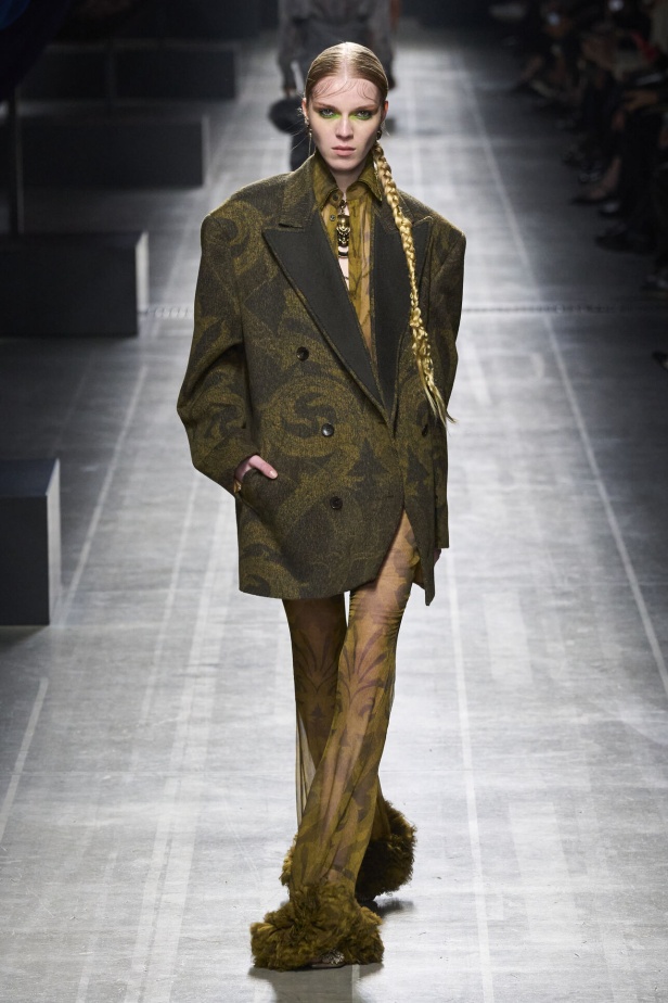 عرض أزياء Etro لموسم خريف وشتاء 2024 في ميلانو