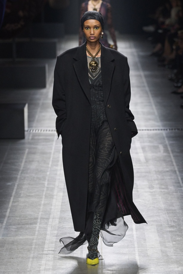 عرض أزياء Etro لموسم خريف وشتاء 2024 في ميلانو