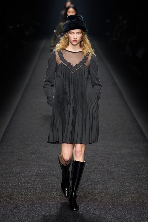 مجموعة Alberta Ferretti لخريف وشتاء 2024