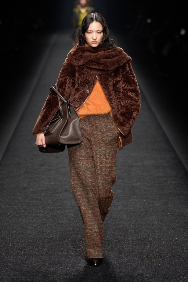 مجموعة Alberta Ferretti لخريف وشتاء 2024