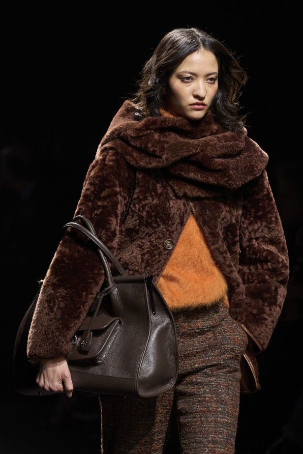 مجموعة Alberta Ferretti لخريف وشتاء 2024