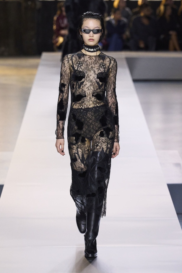 عرض أزياء Gucci لخريف 2024 