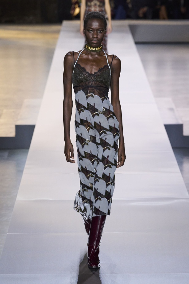 عرض أزياء Gucci لخريف 2024 