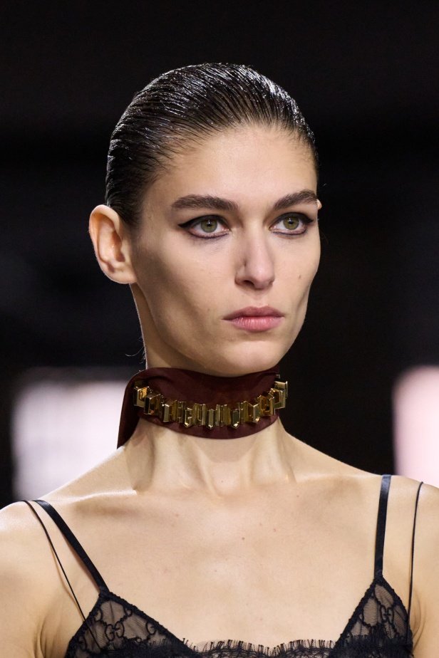 عرض أزياء Gucci لخريف 2024 