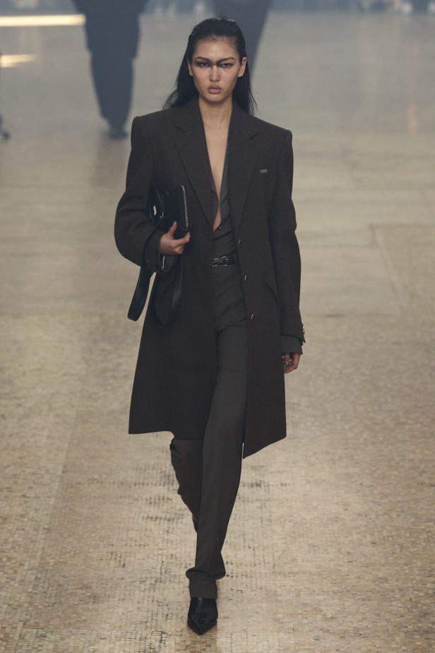 مجموعة Helmut Lang لموسم خريف وشتاء 2024-2025 في نيويورك