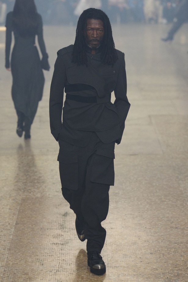 مجموعة Helmut Lang لموسم خريف وشتاء 2024-2025 في نيويورك