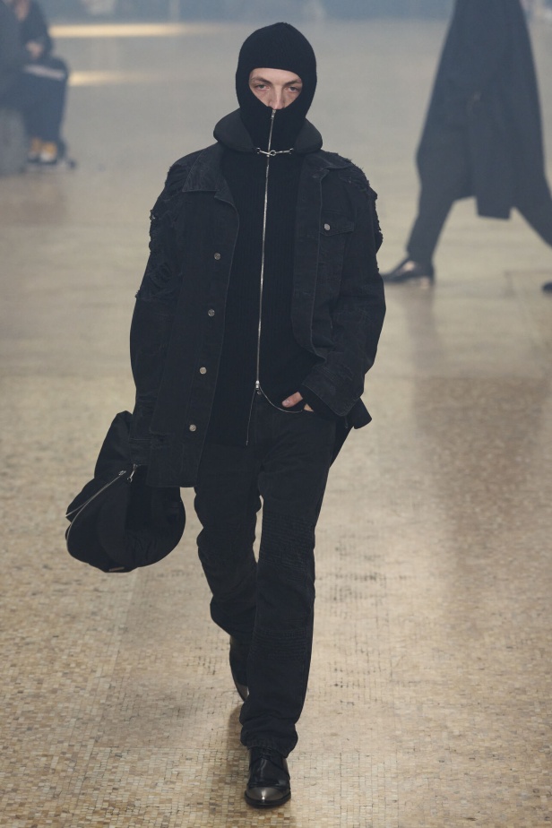 مجموعة Helmut Lang لموسم خريف وشتاء 2024-2025 في نيويورك