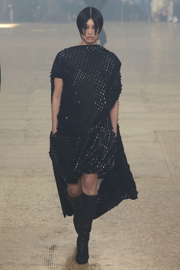 مجموعة Helmut Lang لموسم خريف وشتاء 2024-2025 في نيويورك