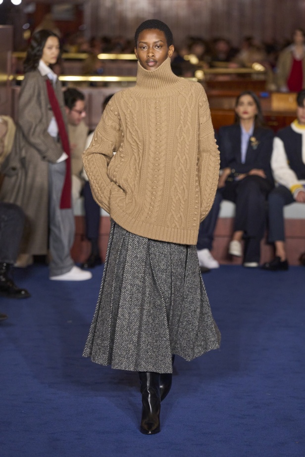 مجموعة Tommy Hilfiger لخريف 2024-2025