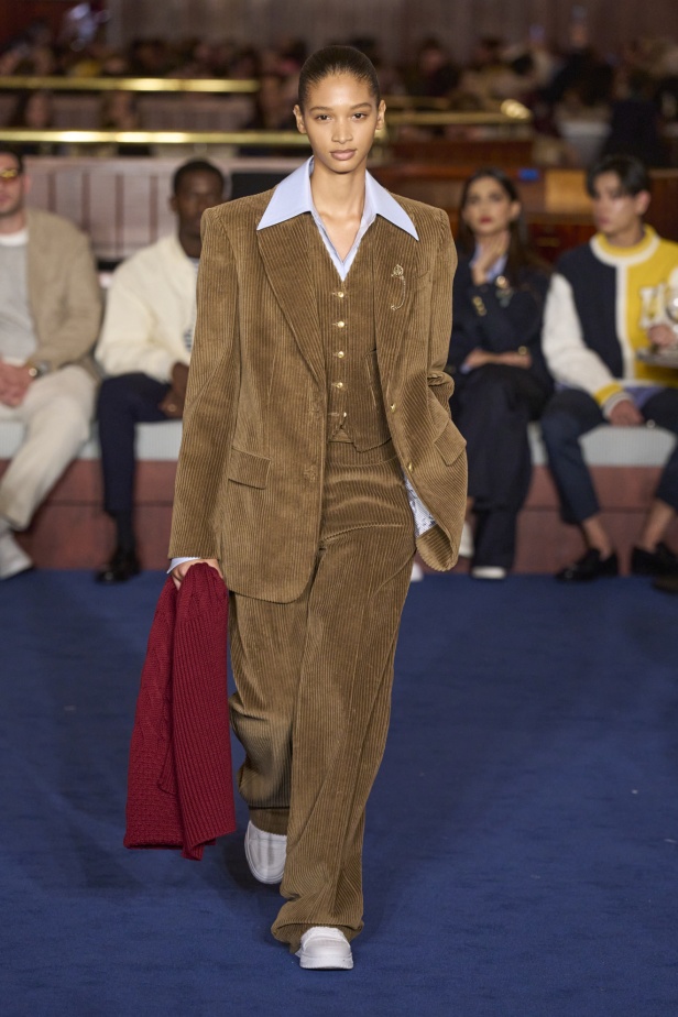 مجموعة Tommy Hilfiger لخريف 2024-2025