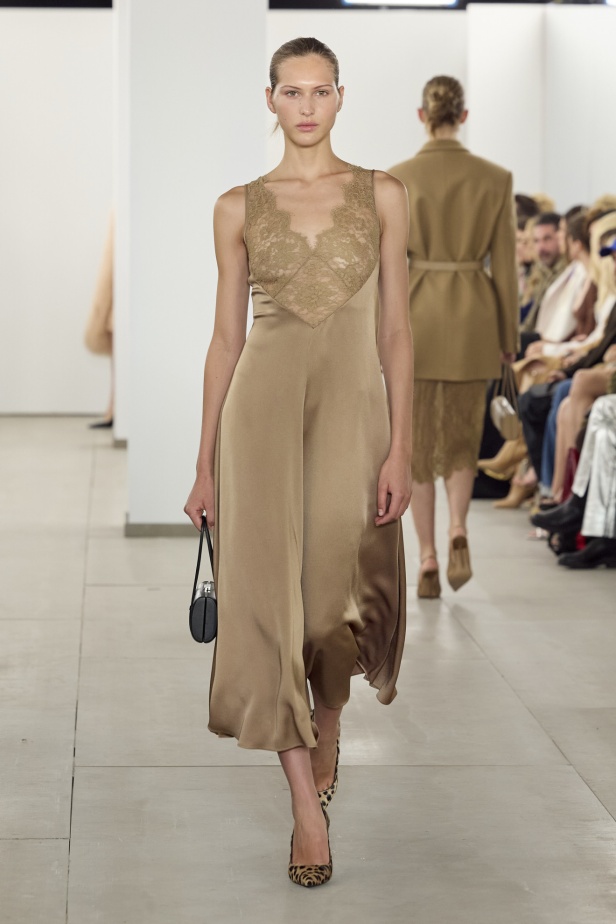 مجموعة Michael Kors لخريف وشتاء 2024-2025