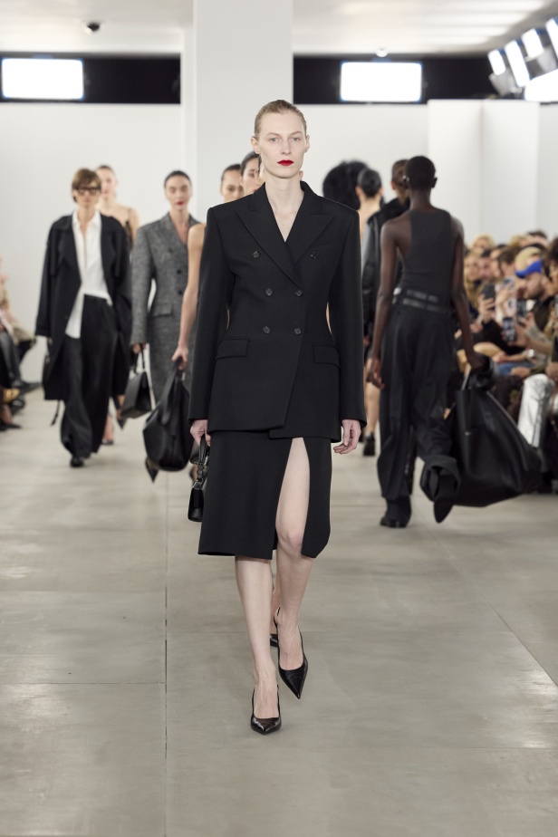 مجموعة Michael Kors لخريف وشتاء 2024-2025