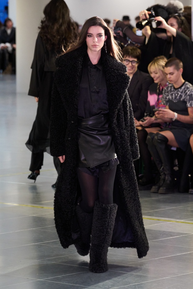 مجموعة Mark Fast لخريف وشتاء 2024