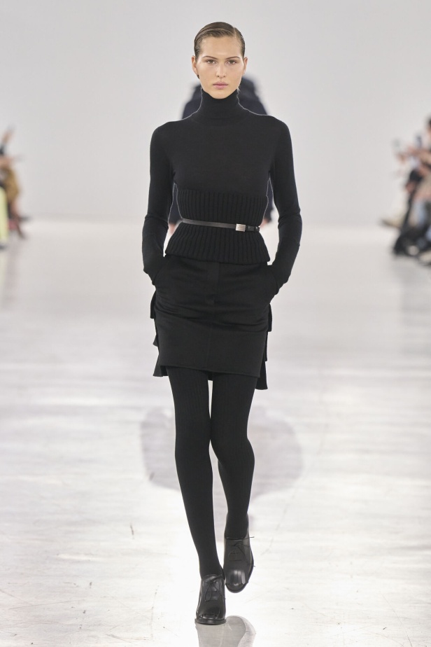 عرض أزياء مجموعة  Max Mara لموسم خريف وشتاء 2024 