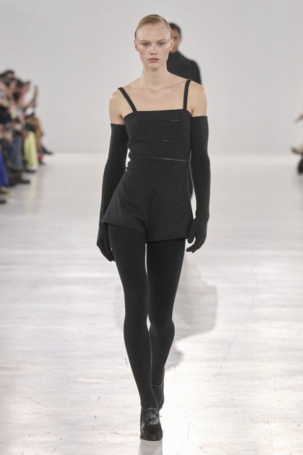 عرض أزياء مجموعة  Max Mara لموسم خريف وشتاء 2024 