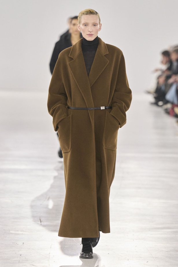 عرض أزياء مجموعة  Max Mara لموسم خريف وشتاء 2024 