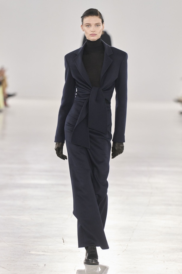 عرض أزياء مجموعة  Max Mara لموسم خريف وشتاء 2024 