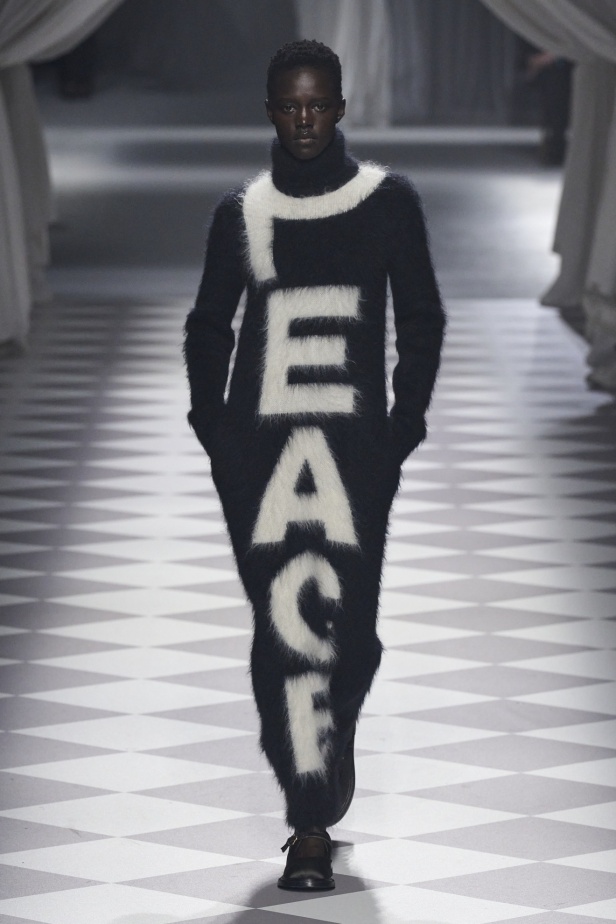 "موسكينو" خريف و شتاء 2024