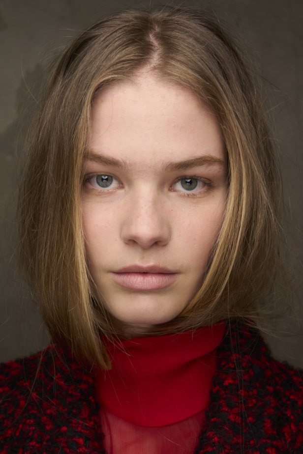 إطلالات جمالية من مجموعة N°21 لخريف وشتاء 2024