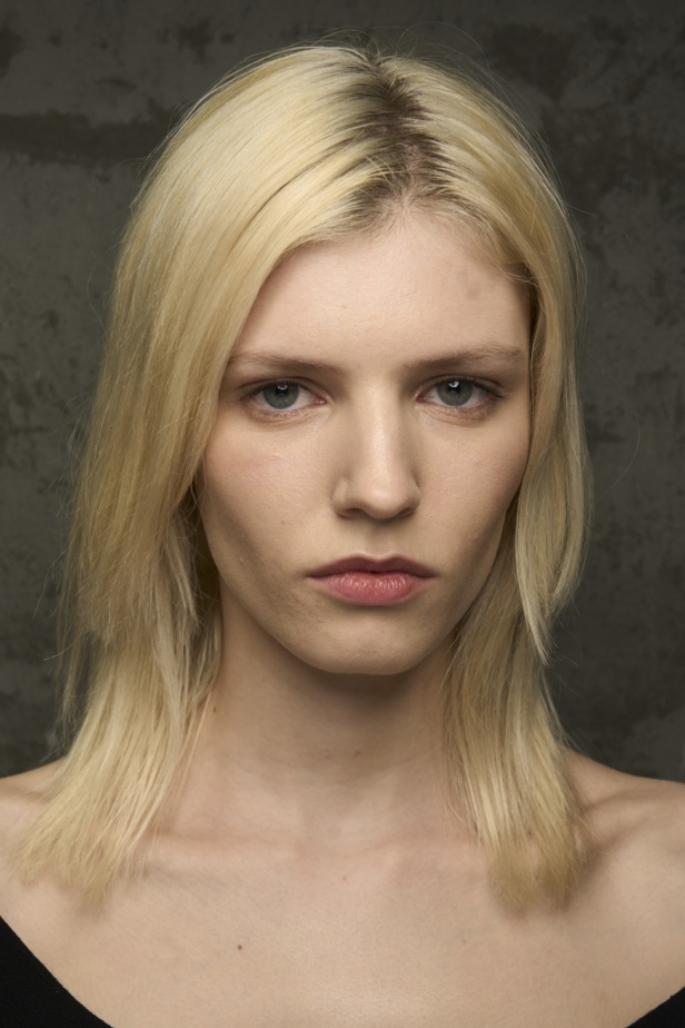 إطلالات جمالية من مجموعة N°21 لخريف وشتاء 2024