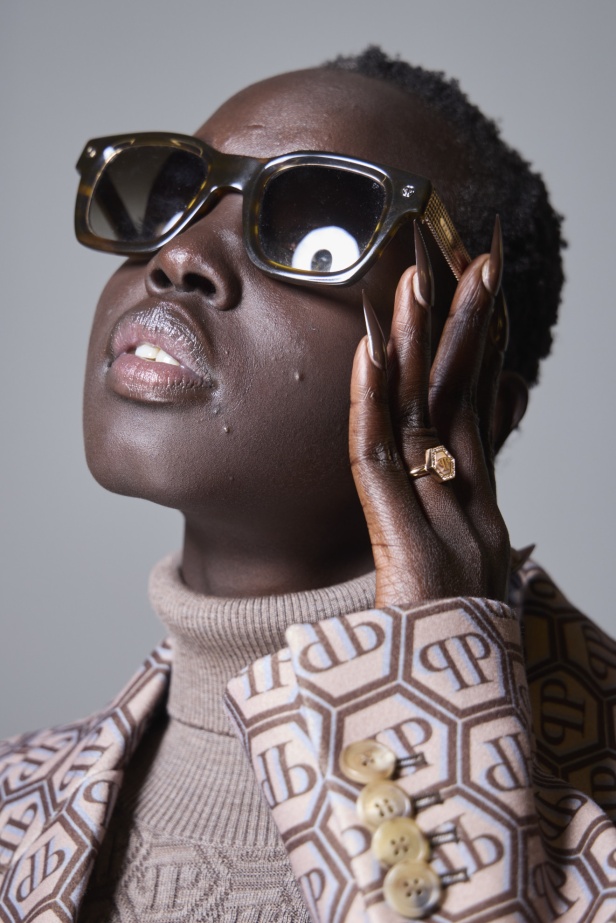 مجموعة Philipp Plein لخريف 2024 تشع ببريق الكريستالات