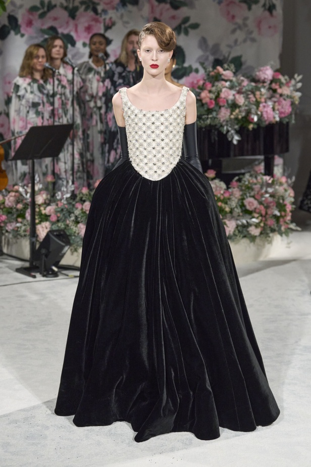 مجموعة Richard Quinn لخريف وشتاء 2024 في لندن 