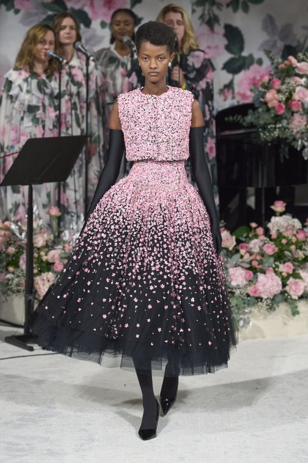 مجموعة Richard Quinn لخريف وشتاء 2024 في لندن 