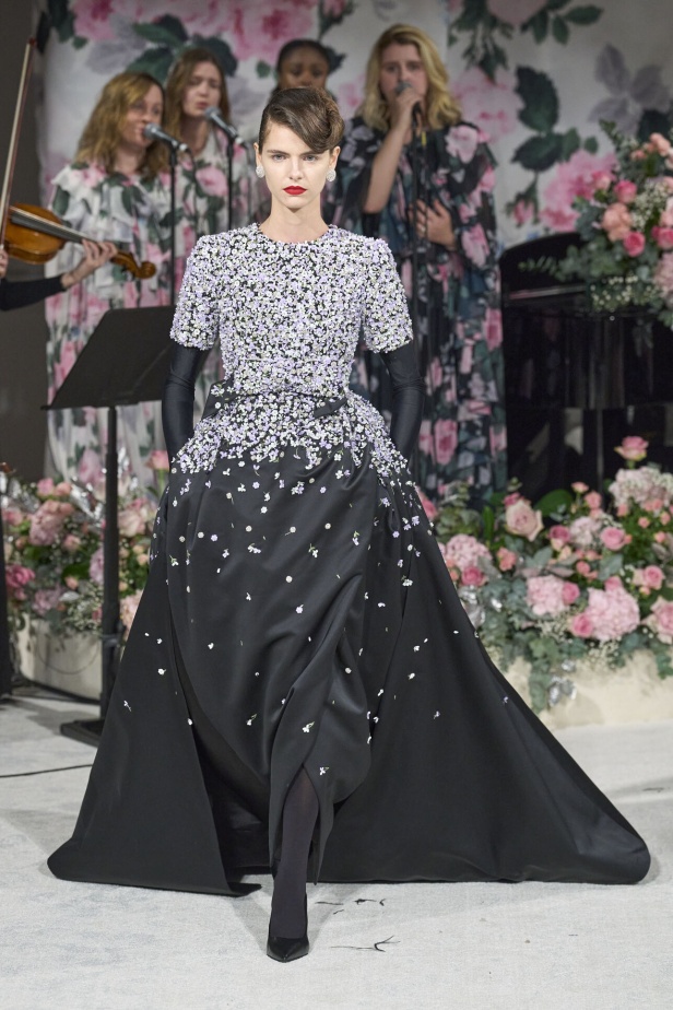 مجموعة Richard Quinn لخريف وشتاء 2024 في لندن 