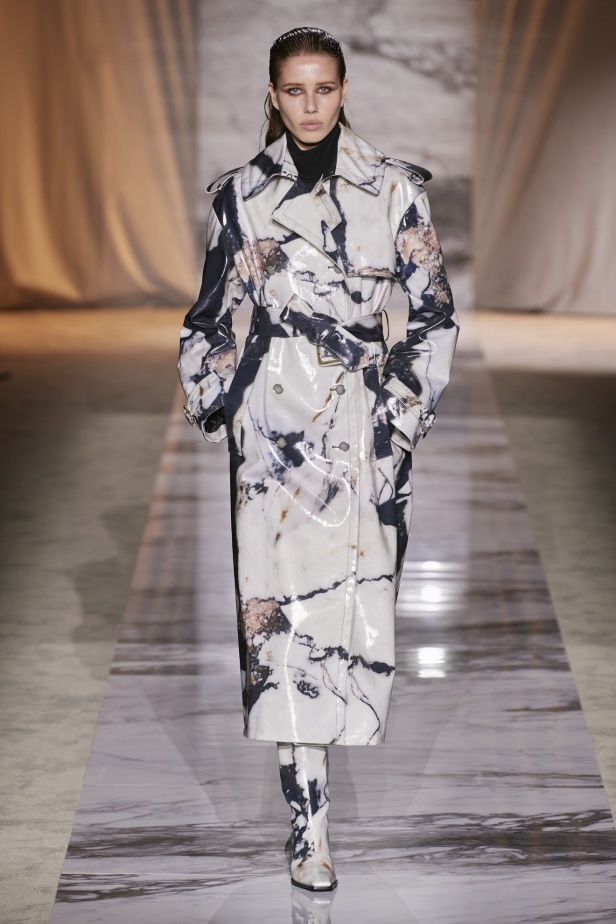 "روبرتو كفالي" خريف و شتاء 2024