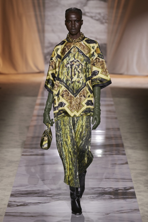 "روبرتو كفالي" خريف و شتاء 2024