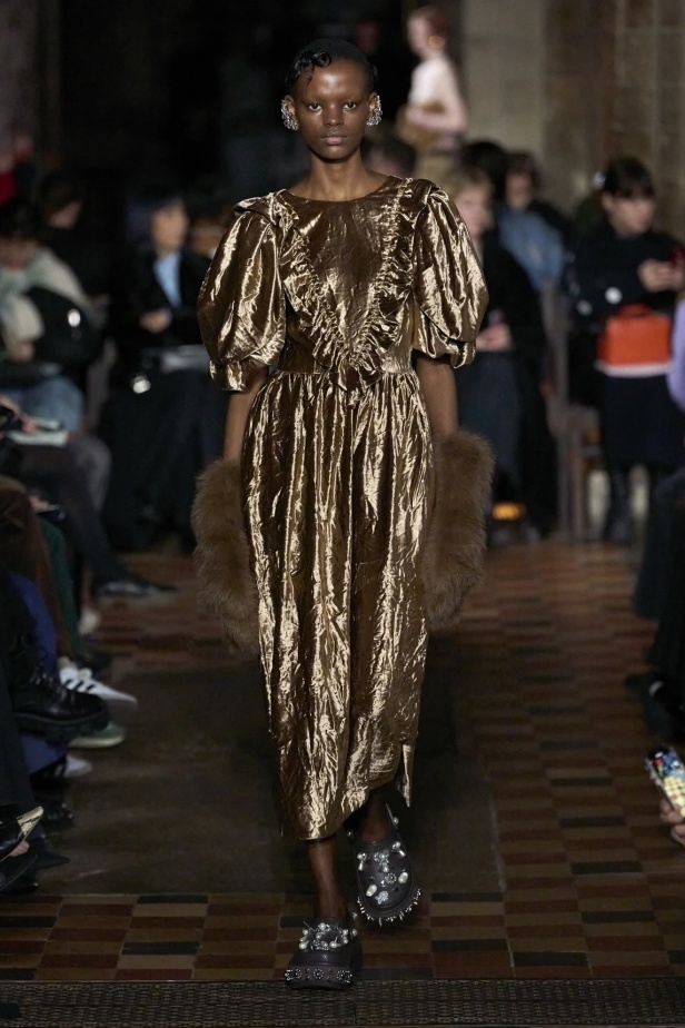 "سيمون روشا" خريف و شتاء 2024