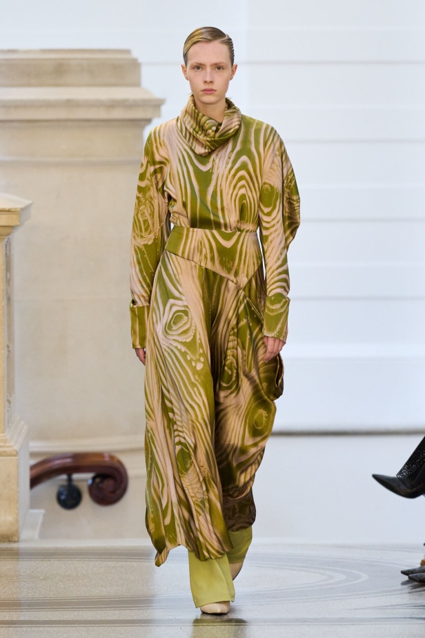 مجموعة Roksanda لخريف وشتاء 2024