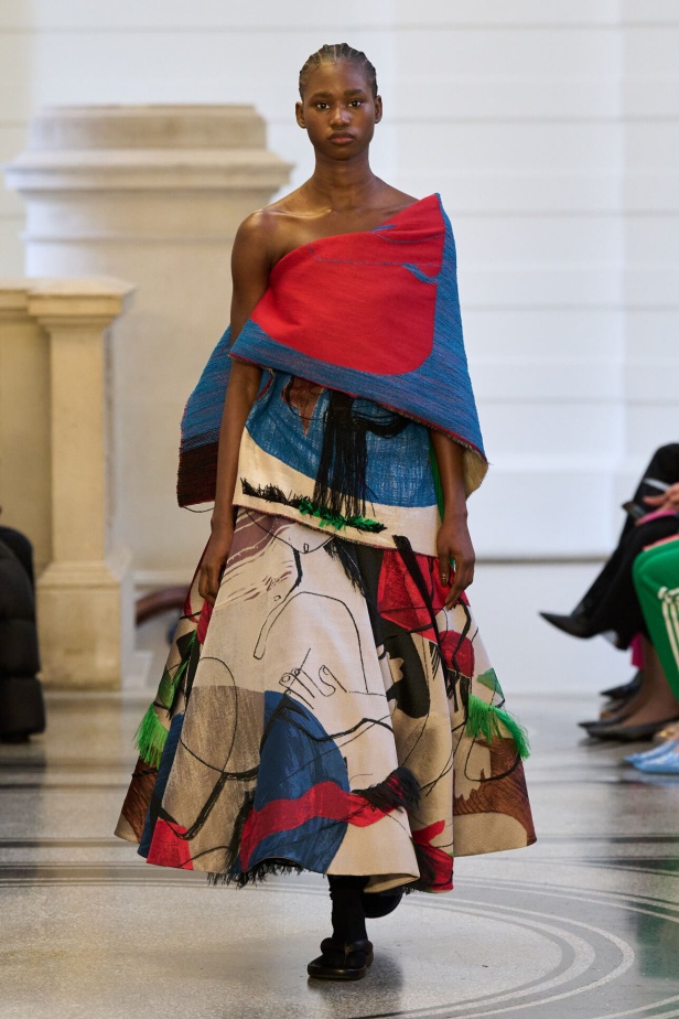 مجموعة Roksanda لخريف وشتاء 2024