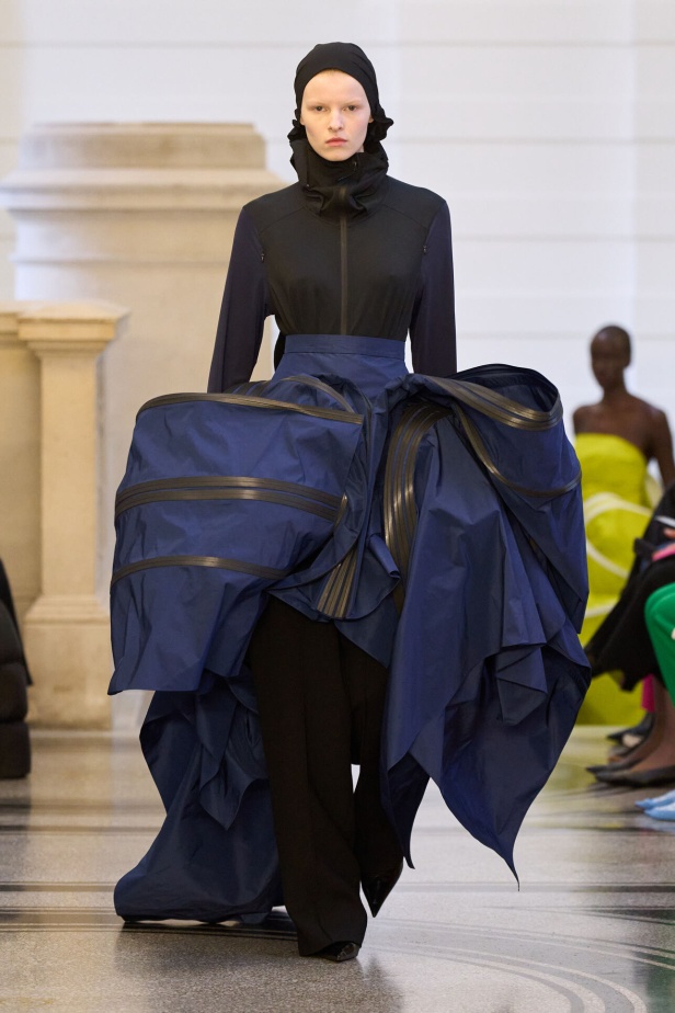 مجموعة Roksanda لخريف وشتاء 2024