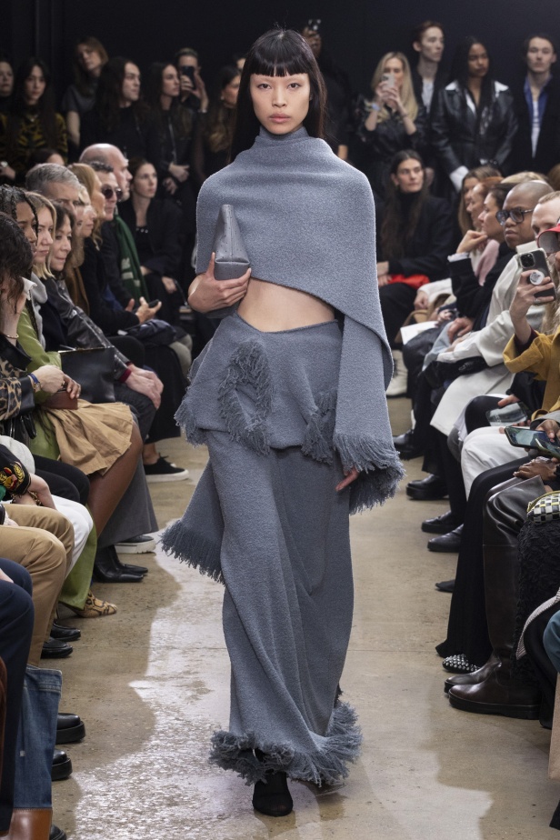 مجموعة Proenza Schouler لخريف وشتاء 2024 في نيويورك