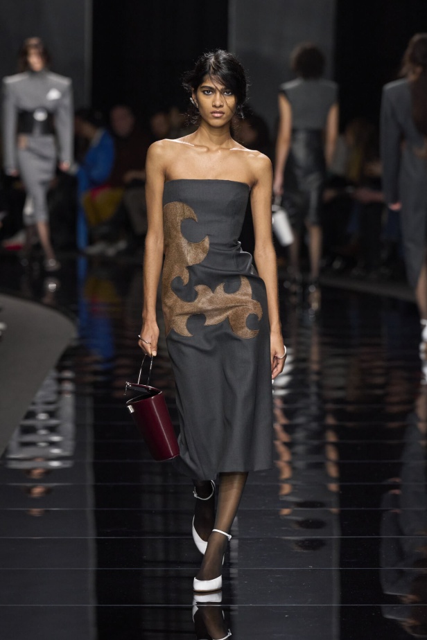 ثقافة الثمنينات ونفحات من مغنيات العصر الجميل عبر مجموعة SPORTMAX