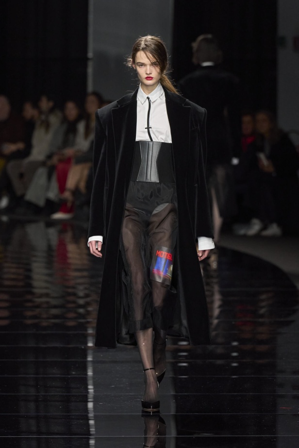 ثقافة الثمنينات ونفحات من مغنيات العصر الجميل عبر مجموعة SPORTMAX