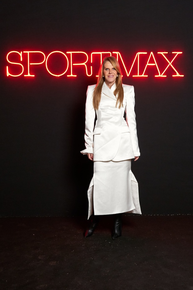 ثقافة الثمنينات ونفحات من مغنيات العصر الجميل عبر مجموعة SPORTMAX