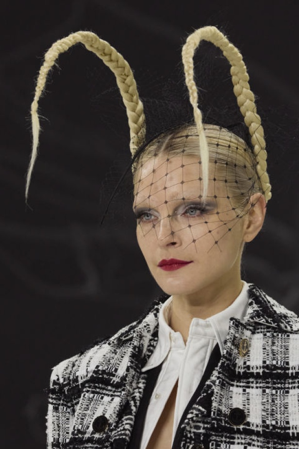  مجموعة THOM BROWNE