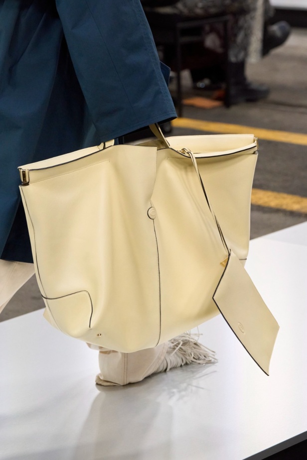 "ماتيو تامبوريني" يكشف فصلًا جديدًا لـ Tod's في مجموعة خريف وشتاء 2024