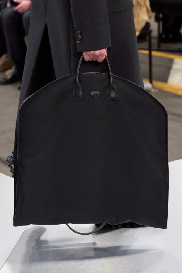 "ماتيو تامبوريني" يكشف فصلًا جديدًا لـ Tod's في مجموعة خريف وشتاء 2024