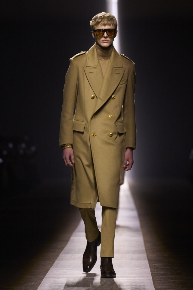 عرض أزياء Tom Ford لخريف وشتاء 2024-2025 في ميلانو