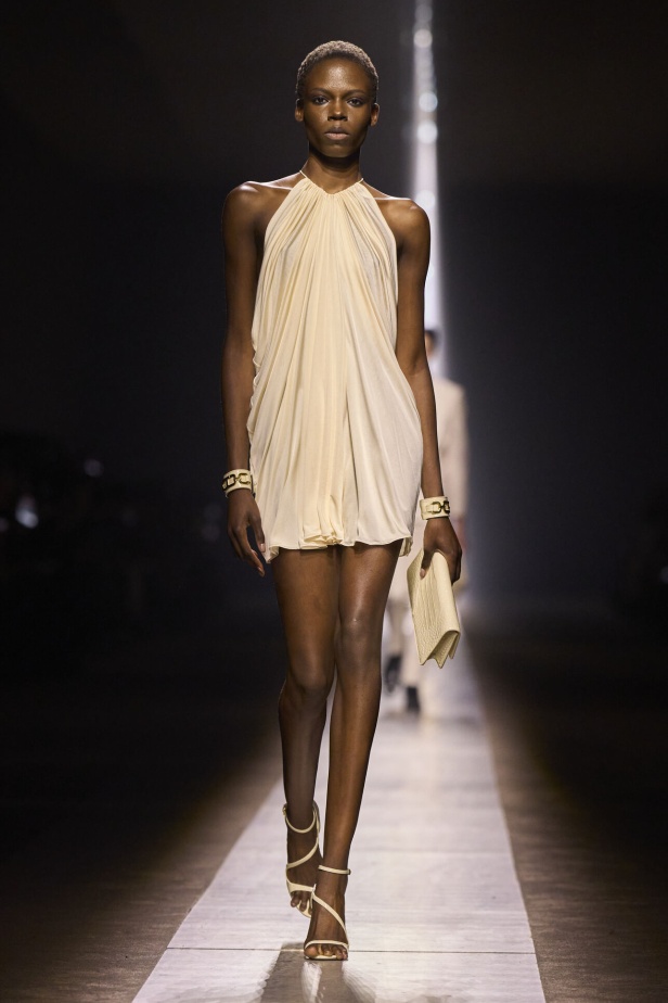 عرض أزياء Tom Ford لخريف وشتاء 2024-2025 في ميلانو