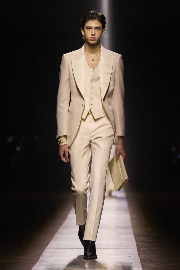 عرض أزياء Tom Ford لخريف وشتاء 2024-2025 في ميلانو