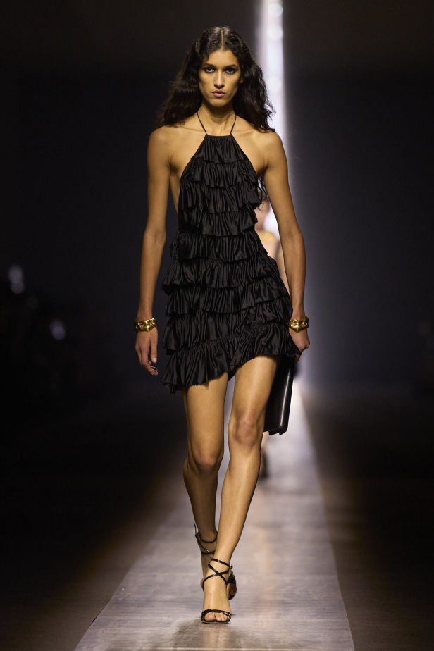 عرض أزياء Tom Ford لخريف وشتاء 2024-2025 في ميلانو